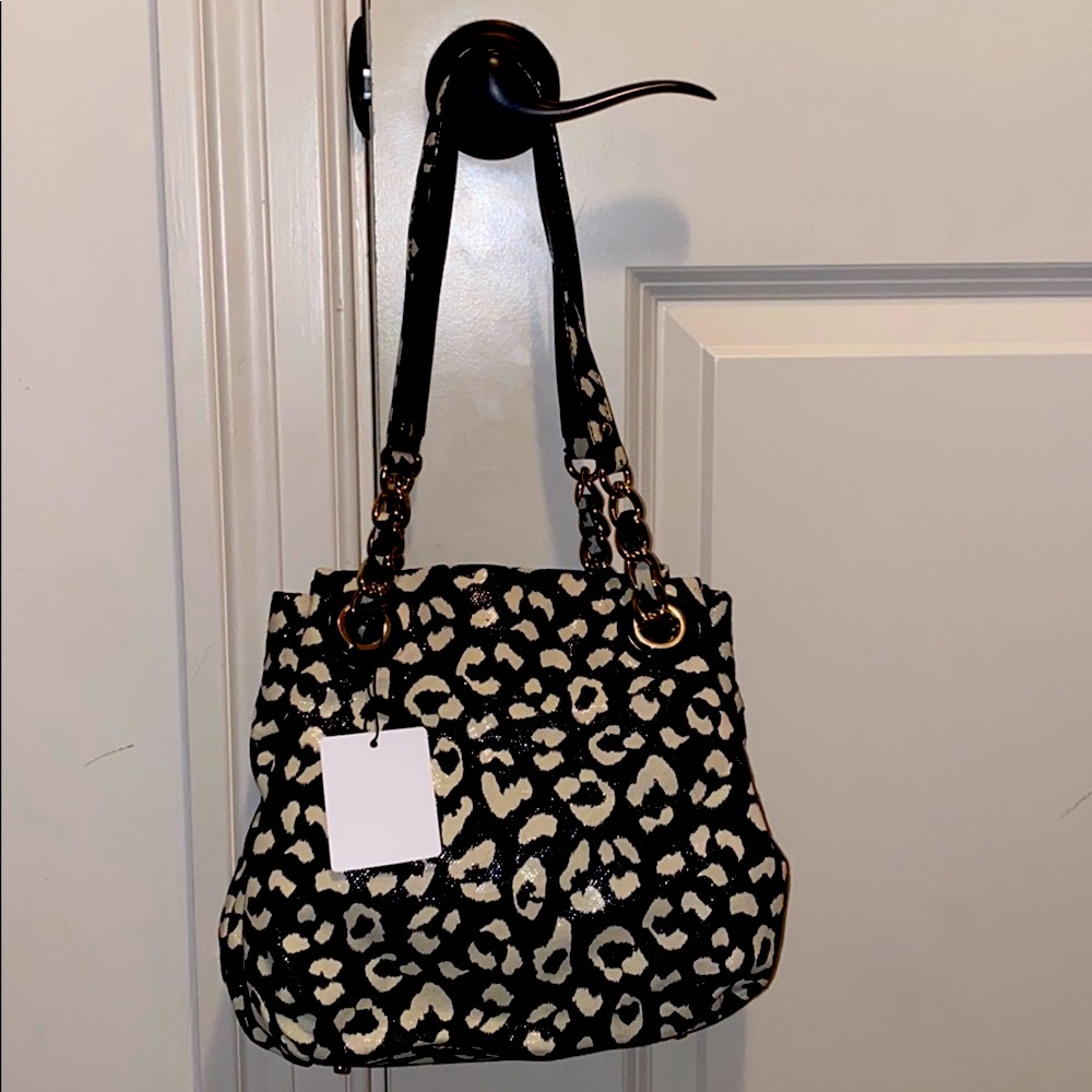 KATE SPADE ♠️ NWT shoulder bag in new ❤️pattern